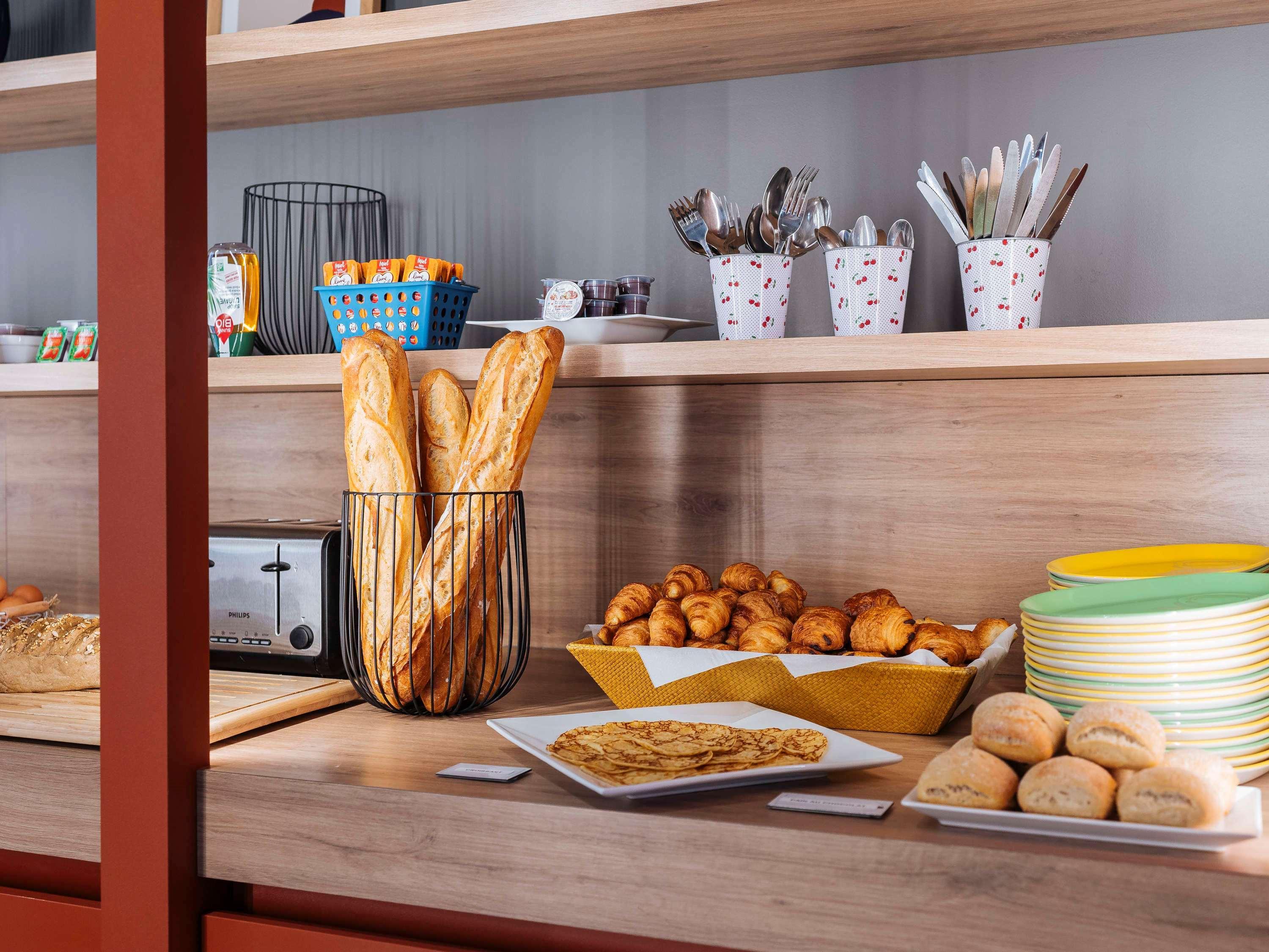 Hotel Ibis Styles Le Mans Gare Sud Zewnętrze zdjęcie